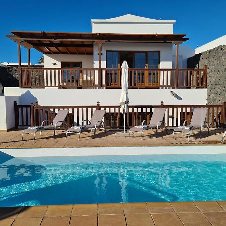 Luxury 4-Bedroom Villa With Heated Pool + Sea View Playa Blanca  Exterior photo