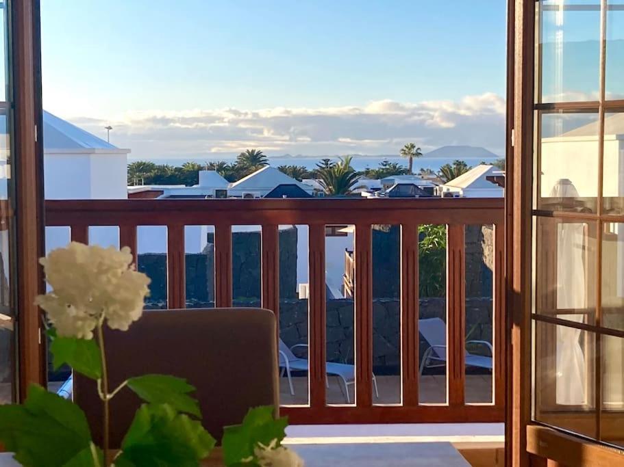 Luxury 4-Bedroom Villa With Heated Pool + Sea View Playa Blanca  Exterior photo