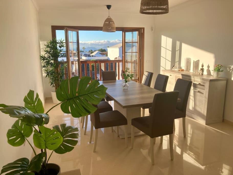 Luxury 4-Bedroom Villa With Heated Pool + Sea View Playa Blanca  Exterior photo