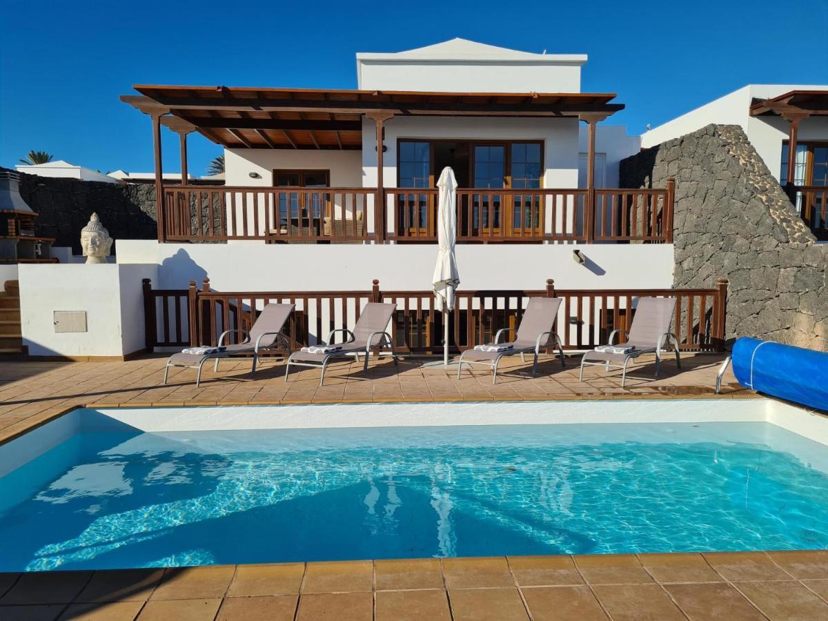 Luxury 4-Bedroom Villa With Heated Pool + Sea View Playa Blanca  Exterior photo