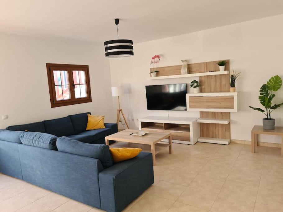Luxury 4-Bedroom Villa With Heated Pool + Sea View Playa Blanca  Exterior photo