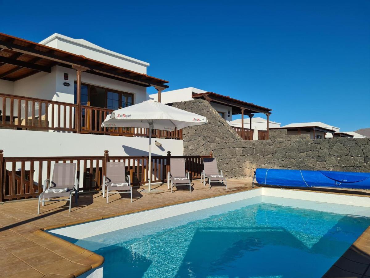 Luxury 4-Bedroom Villa With Heated Pool + Sea View Playa Blanca  Exterior photo